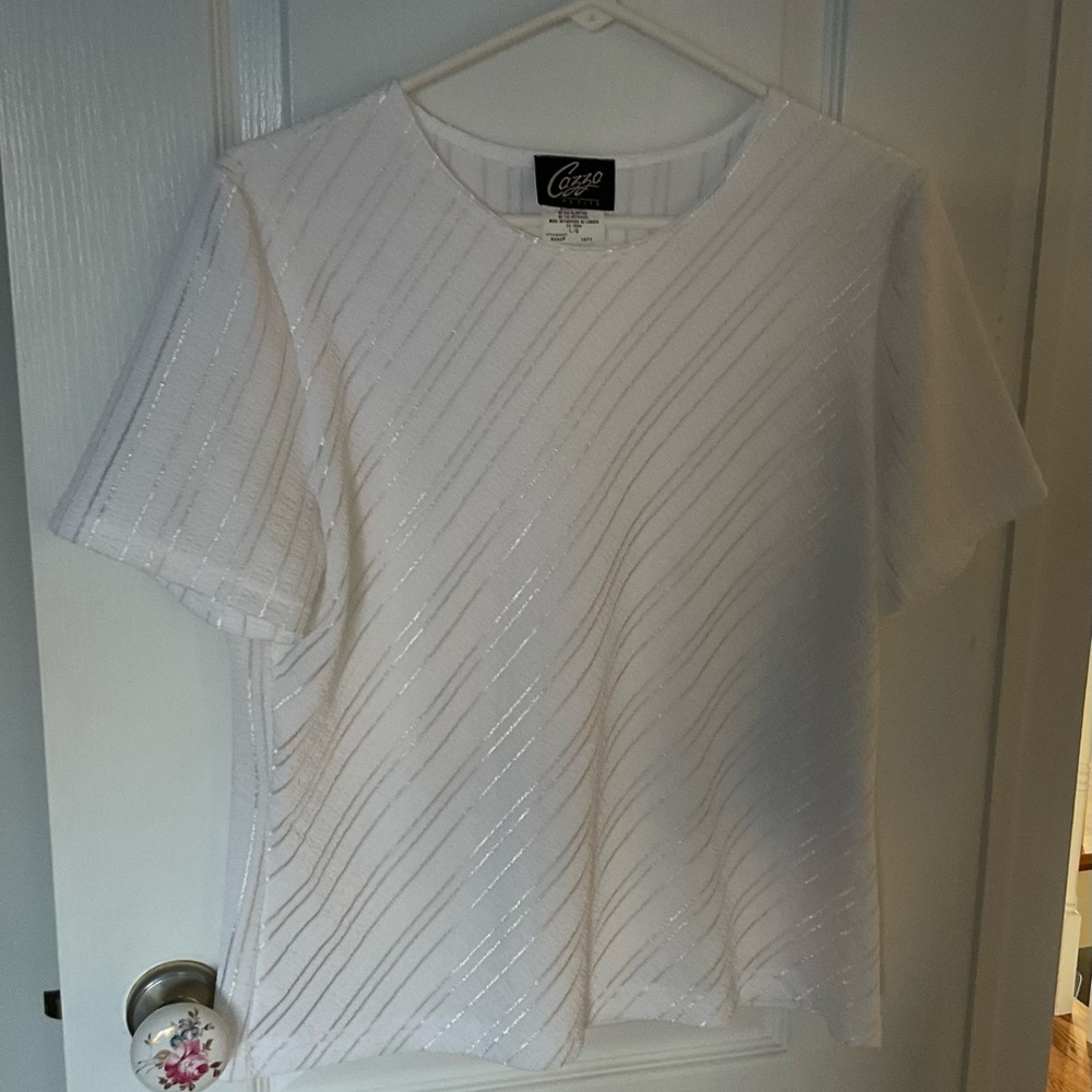 White short sleeve blouse
